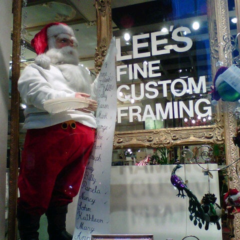 Photo prise au Lee&#39;s Art Shop par Becky D. le11/28/2012