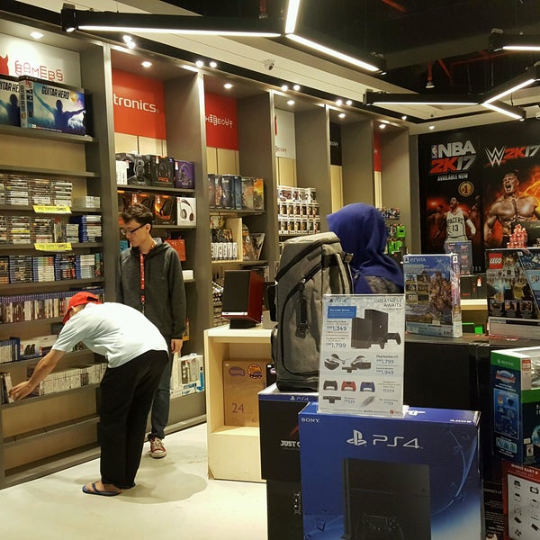 Mid valley best sale video game shop
