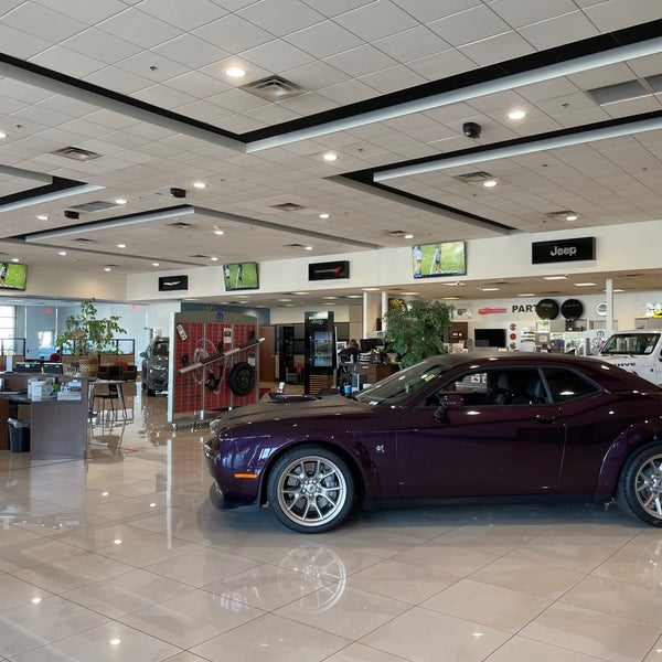 Tempe Chrysler Jeep Dodge Car Dealership in Tempe