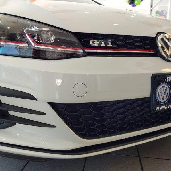 Volkswagen Van Nuys >> Photos At Volkswagen Van Nuys Auto Dealership In Van Nuys Volkswagen Van Nuys >> Photos At Volkswagen Van Nuys Auto Dealership In Van Nuys