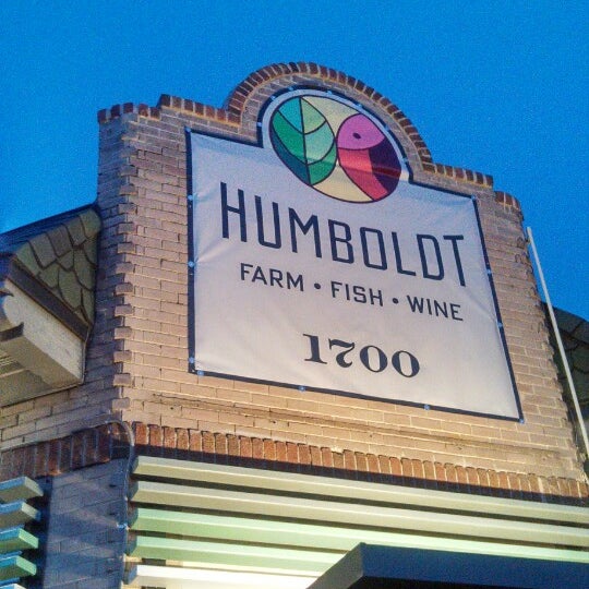 Foto diambil di Humboldt Farm Fish Wine oleh Gary M. pada 10/12/2013