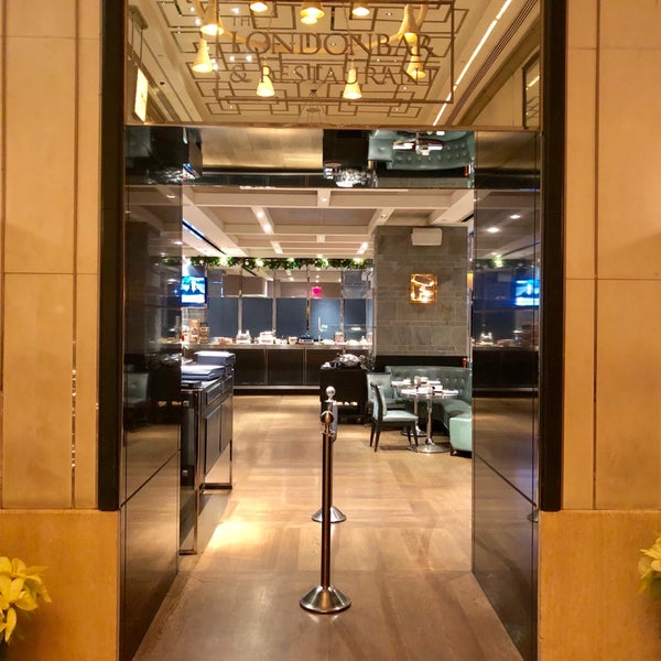 The London Bar (Now Closed) Hotel Bar in New York