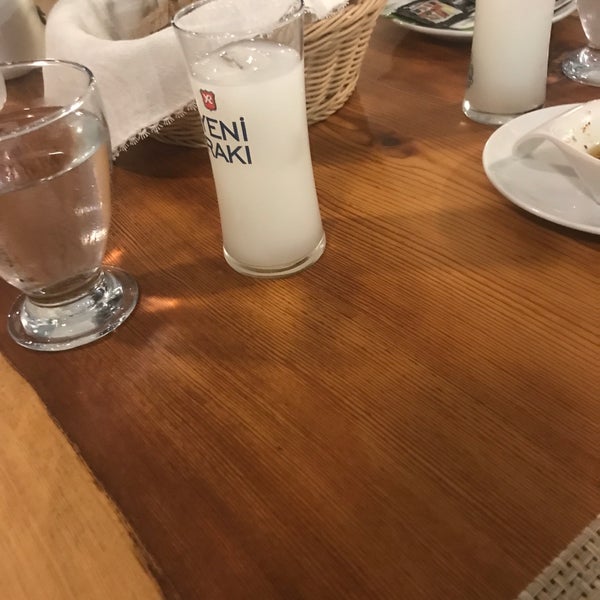 Foto diambil di Hasanaki Balık Restaurant oleh B H. pada 7/12/2019
