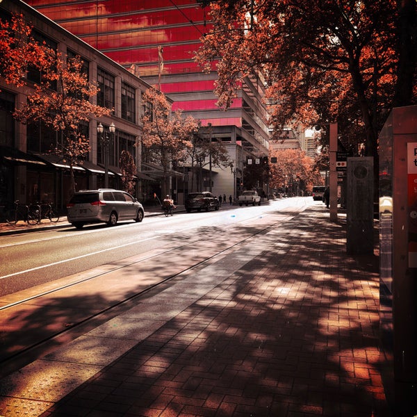 TriMet Pioneer Place / SW 5th Ave MAX Station Portland, OR