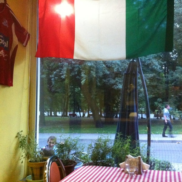 8/27/2013에 Jonathan N.님이 Romagna Mia - Kuchnia Włoska i Pizzeria에서 찍은 사진