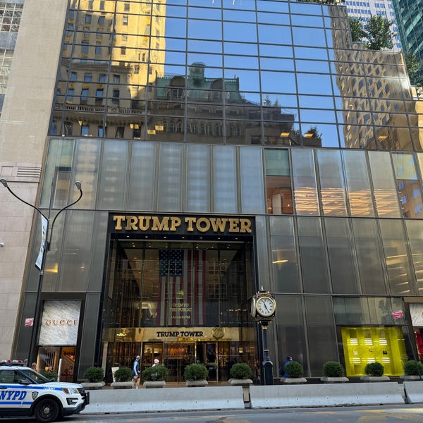11/2/2023 tarihinde eizziyaretçi tarafından Trump Tower'de çekilen fotoğraf