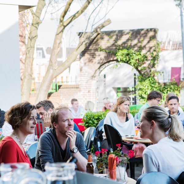รูปภาพถ่ายที่ Stadscafé-Restaurant &#39;t Feithhuis โดย Stadscafé-Restaurant &#39;t Feithhuis เมื่อ 3/28/2017