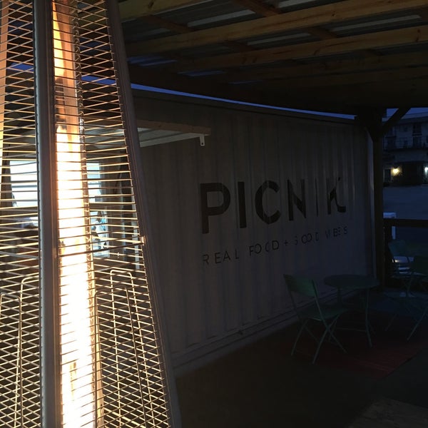 รูปภาพถ่ายที่ Picnik Austin โดย Senon R. เมื่อ 12/30/2016