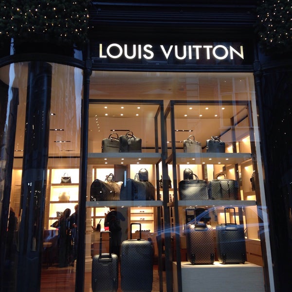 Louis Vuitton storefront in Dublin, Ireland Stock Photo - Alamy