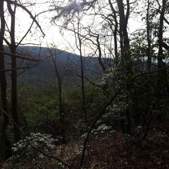 Снимок сделан в Mountain Crossings - Walasi-Yi пользователем Kim W. 11/14/2012