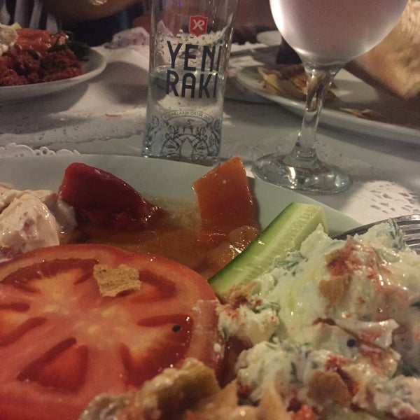 Снимок сделан в Lüküs Kamara Restaurant пользователем 👑yeLiz K. 5/13/2016