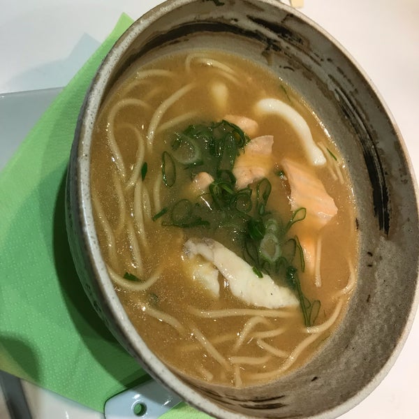 Снимок сделан в Edo Sushi пользователем Anca M. 11/6/2018