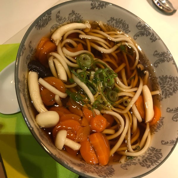 Photo prise au Edo Sushi par Anca M. le10/6/2019