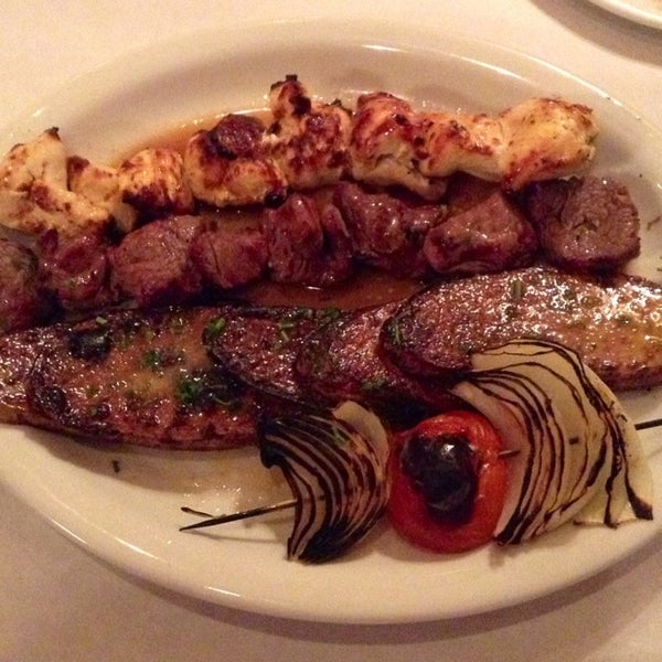 Reza's Restaurant Oak Brook'ta Orta Doğu Restoranı