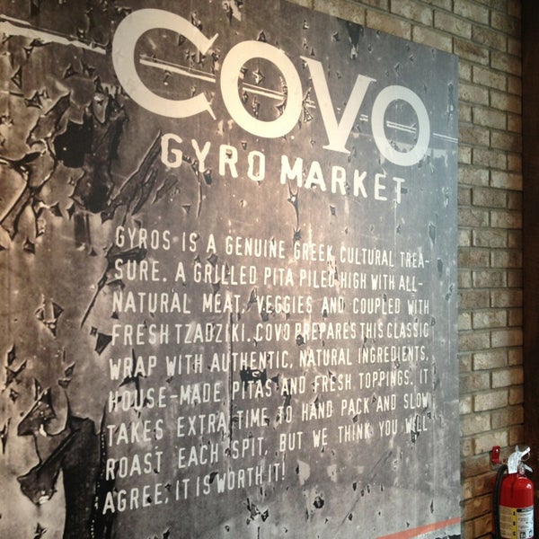 3/16/2013 tarihinde Roman W.ziyaretçi tarafından Covo Gyro Market'de çekilen fotoğraf