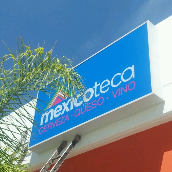 รูปภาพถ่ายที่ Mexicoteca โดย Carlos V. เมื่อ 3/9/2013