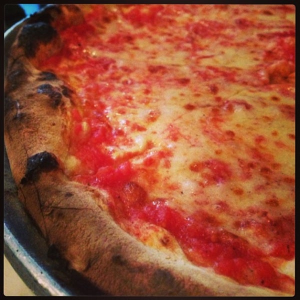Снимок сделан в Patsy&#39;s Pizza - East Harlem пользователем Patsy&#39;s P. 4/11/2013