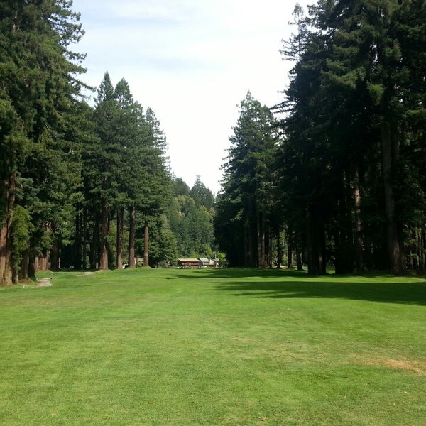 Foto diambil di Northwood Golf Club oleh Ted H. pada 6/15/2014