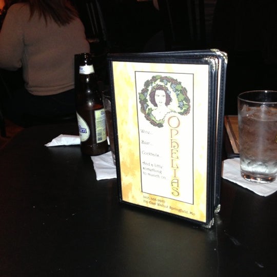 Снимок сделан в Ophelia&#39;s Wine and Tapas Bar пользователем Gretchen D. 11/3/2012