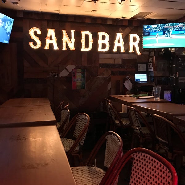 Foto tirada no(a) Sandbar por 3z/ C. em 9/19/2018