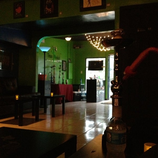 2/12/2013にS S.がTexas Hookah Loungeで撮った写真