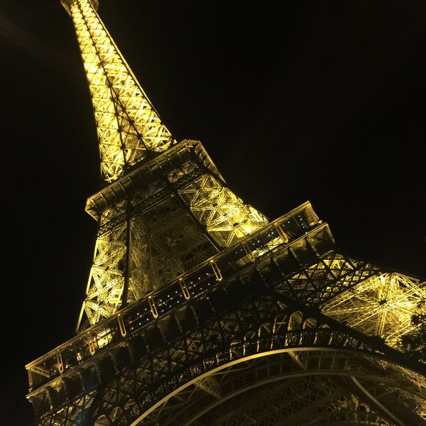 Foto diambil di Hôtel Mercure Paris Centre Tour Eiffel oleh Diao J. pada 5/31/2017