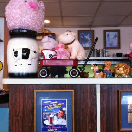 10/16/2012 tarihinde Buddy T.ziyaretçi tarafından Mary Ann&#39;s Pig Stand'de çekilen fotoğraf