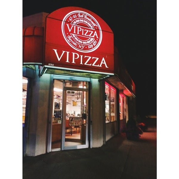 8/6/2014에 Madison K.님이 VI Pizza에서 찍은 사진