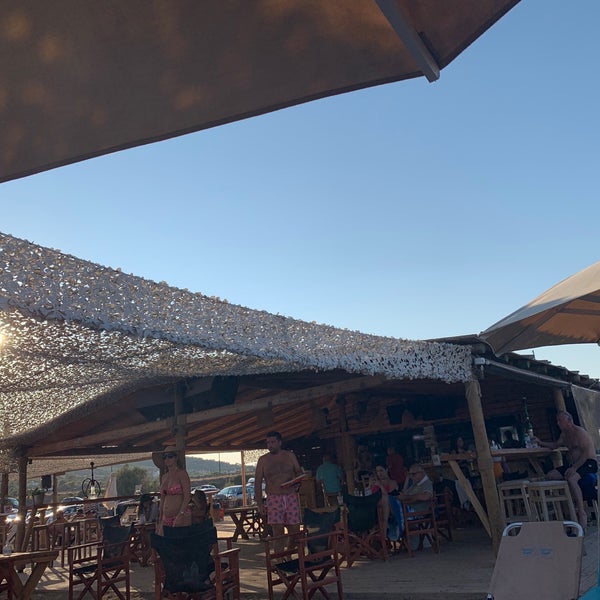 Hawaii Beach Bar 50 χλμ Λεωφ. ΑθηνώνΣουνίου