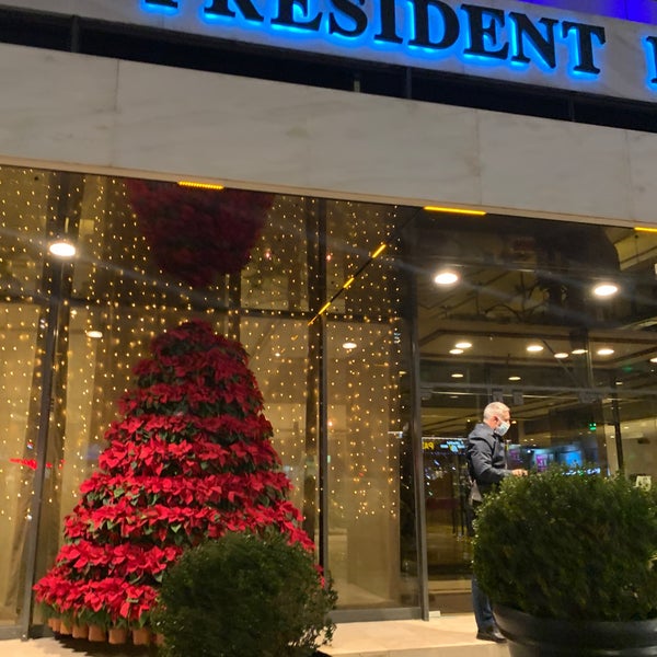 Снимок сделан в President Hotel Athens пользователем revekka k. 12/14/2021