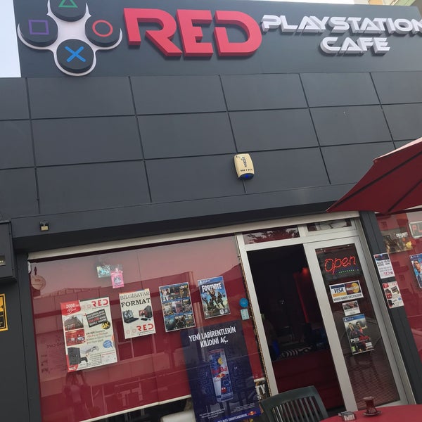 Photo taken at Red Playstation Cafe / PS5 &amp; PS4 PRO by Ezgi Basaran on 4/25/2019