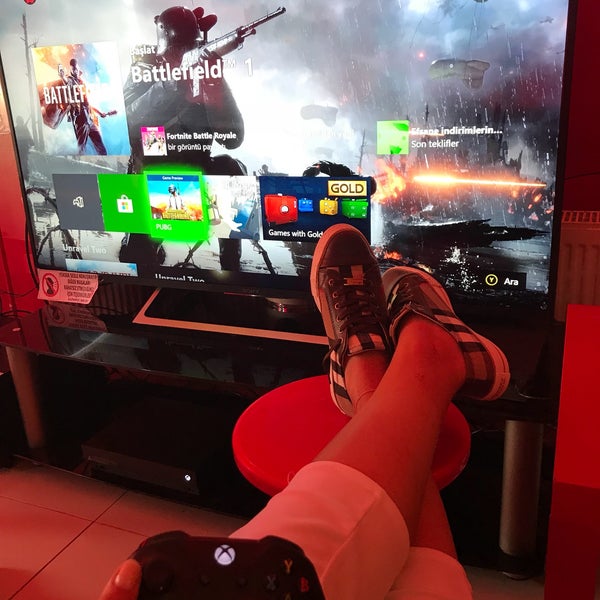 Photo taken at Red Playstation Cafe / PS5 &amp; PS4 PRO by Ezgi Basaran on 7/22/2018