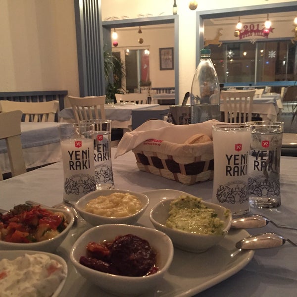 Photo taken at Giritli Balık Restaurant by Adnan Karanfil N. on 1/7/2017