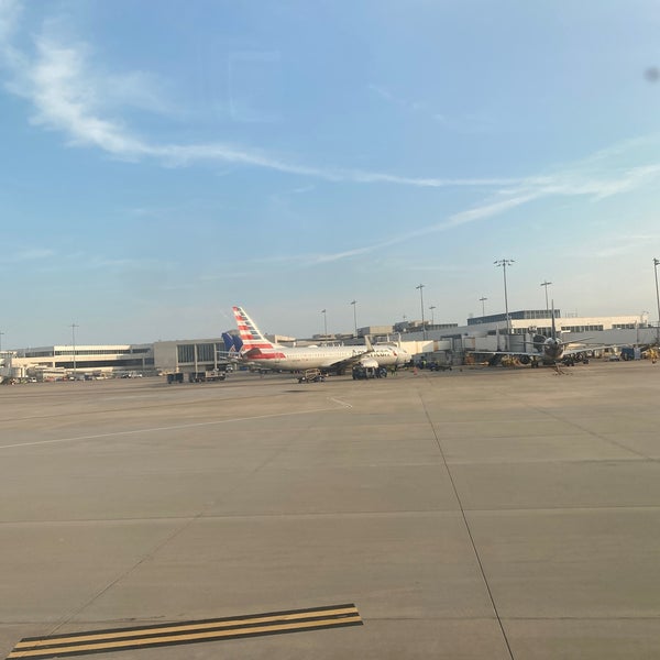 8/2/2023 tarihinde Lauren B.ziyaretçi tarafından Charleston International Airport (CHS)'de çekilen fotoğraf