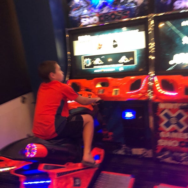 Photo taken at Dave &amp; Buster&#39;s by Stephanie T. on 6/21/2018