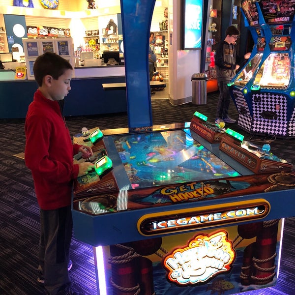 Photo taken at Dave &amp; Buster&#39;s by Stephanie T. on 4/4/2018