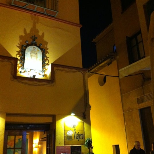 รูปภาพถ่ายที่ Café del Viajero โดย pilar m. เมื่อ 11/25/2012