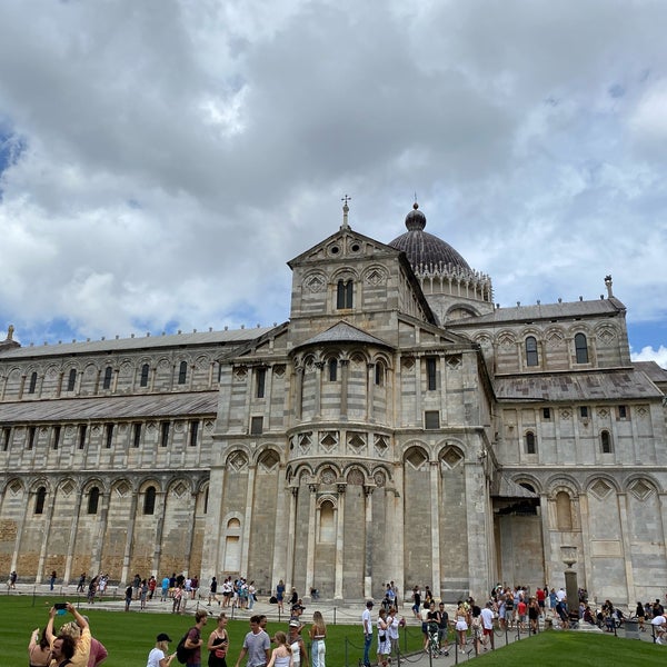 8/5/2021 tarihinde Cemile S.ziyaretçi tarafından Piazza del Duomo (Piazza dei Miracoli)'de çekilen fotoğraf
