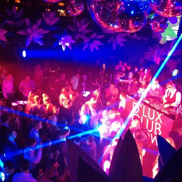 รูปภาพถ่ายที่ D&#39;lux Night Club โดย Fin เมื่อ 4/20/2013