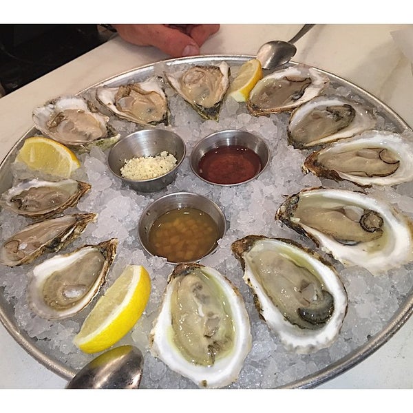 167 Raw Seafood Restaurant in Charleston