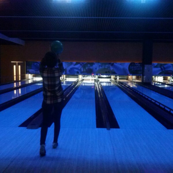 Photo taken at Bowling Show by 🔥Виктория🔥 М. on 2/27/2014