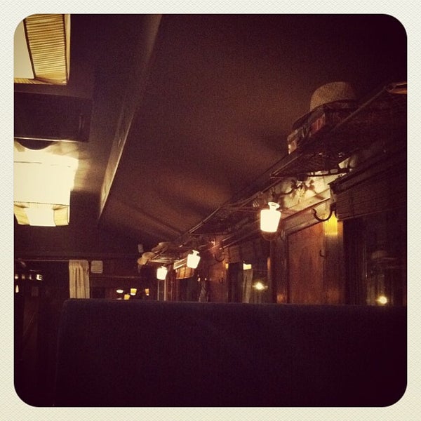 10/1/2012 tarihinde Celine L.ziyaretçi tarafından Le Wagon Bleu'de çekilen fotoğraf