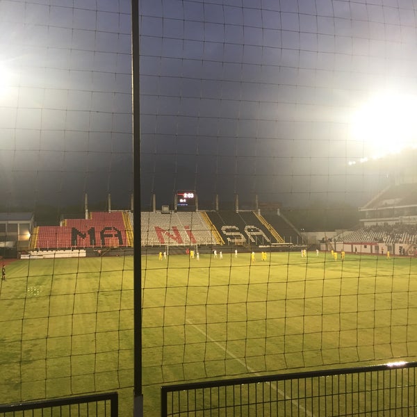 9/30/2018 tarihinde Tufan B.ziyaretçi tarafından Manisa 19 Mayıs Stadyumu'de çekilen fotoğraf