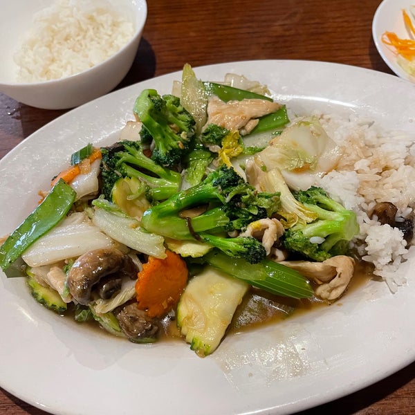 Photo taken at Ayuttaya Thai Cuisine by Sandra S. on 9/10/2022