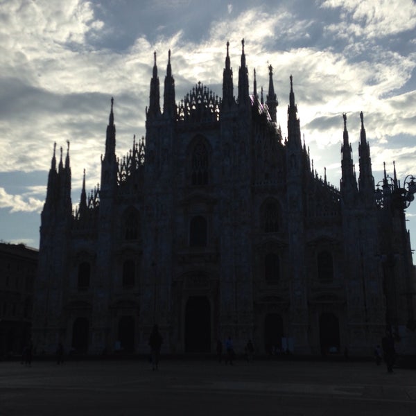 รูปภาพถ่ายที่ Duomo di Milano โดย Il B. เมื่อ 7/3/2018