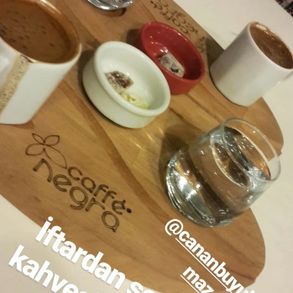 Снимок сделан в Caffe Negra пользователем Çiğdem D. 5/30/2018