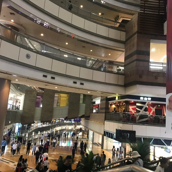 Foto tomada en Super Brand Mall  por Mohammed 🇸🇦 .. el 10/6/2018