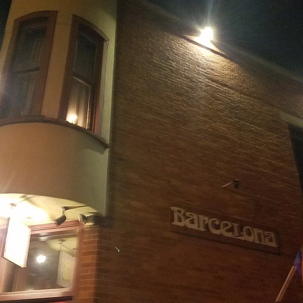 9/20/2018 tarihinde Tamon K.ziyaretçi tarafından Barcelona Restaurant &amp; Bar'de çekilen fotoğraf