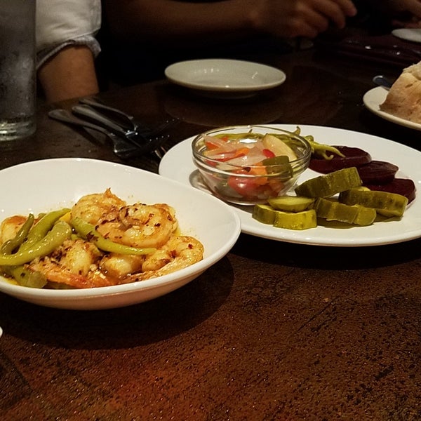 Foto diambil di Barcelona Restaurant &amp; Bar oleh Tamon K. pada 9/20/2018