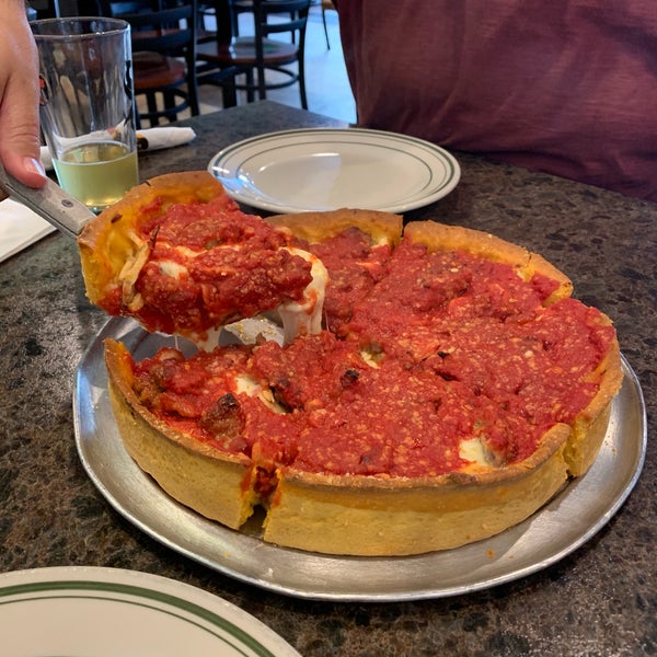 Beggars Pizza West Loop Chicago, IL